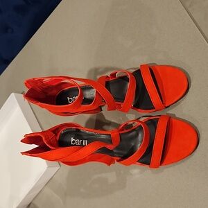 ❣️❣️❣️❣️Brand new red women's 👠❣️❣️❣️❣️